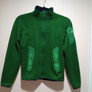 Arcteryx  Cardigan - Vibrant Emerald Green  (XSP)
